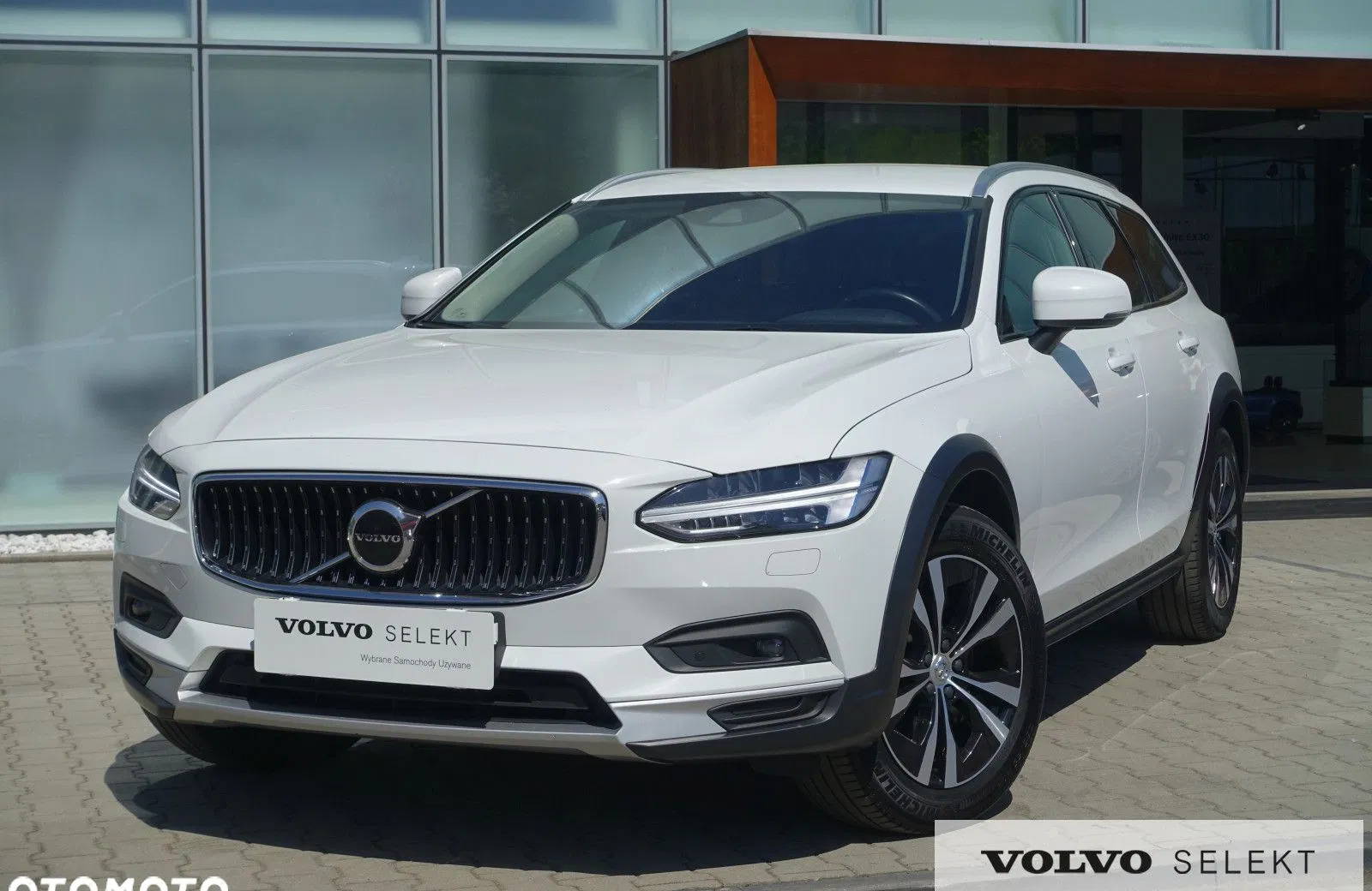 volvo radomsko Volvo V90 Cross Country cena 168900 przebieg: 141575, rok produkcji 2021 z Radomsko